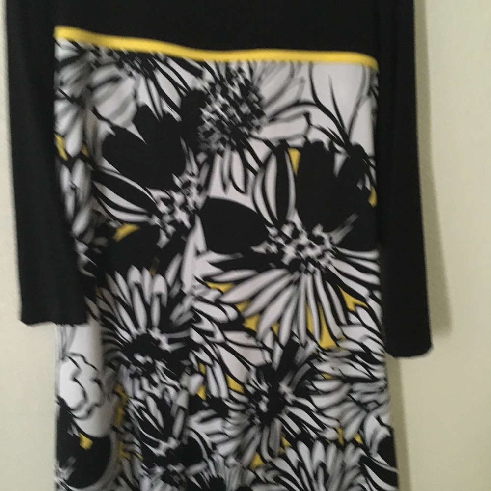 Dress - Picture 4 of 4